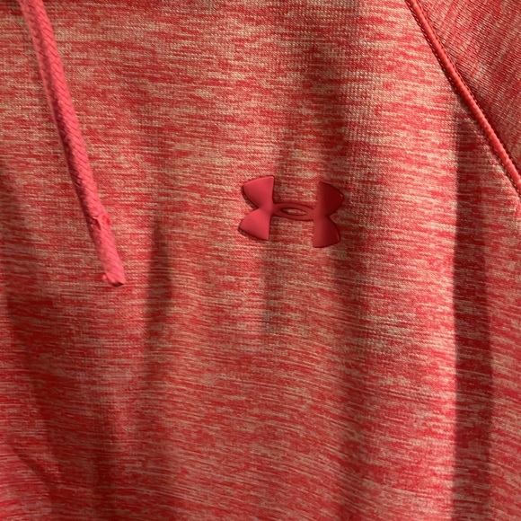 Under Armour, cold gear, hooded sweatshirt, slit on sleeve for finger - Picture 2 of 4